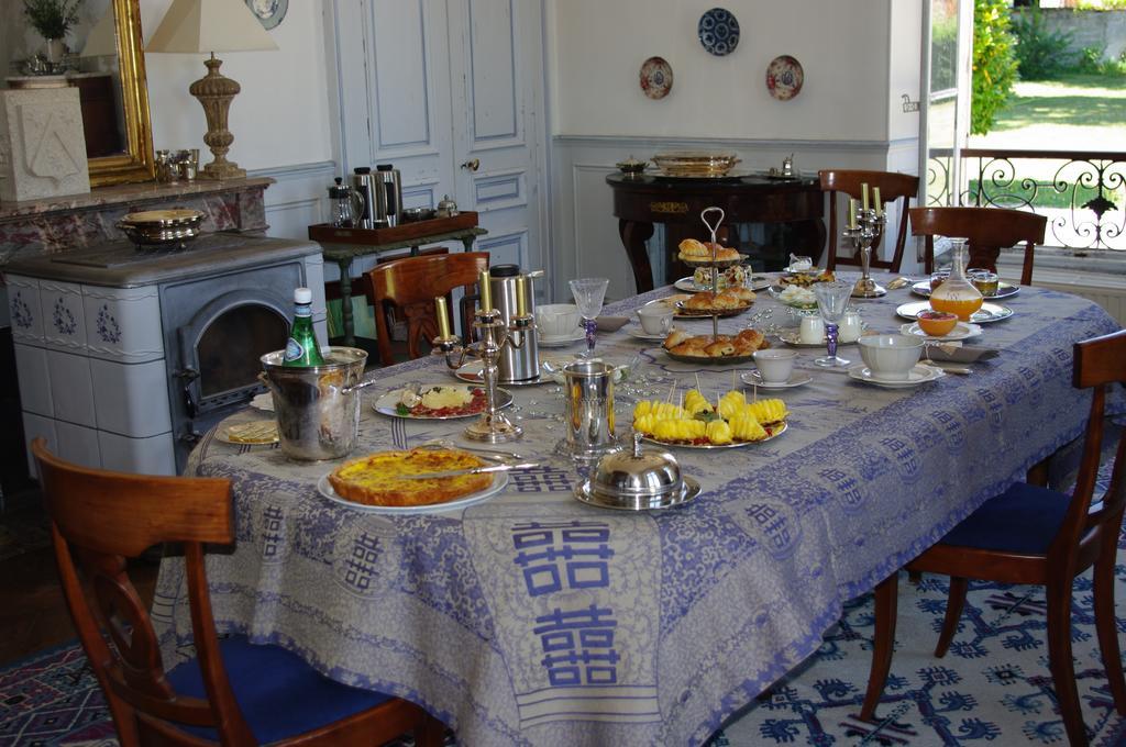 Chateau De Pommeuse מראה חיצוני תמונה